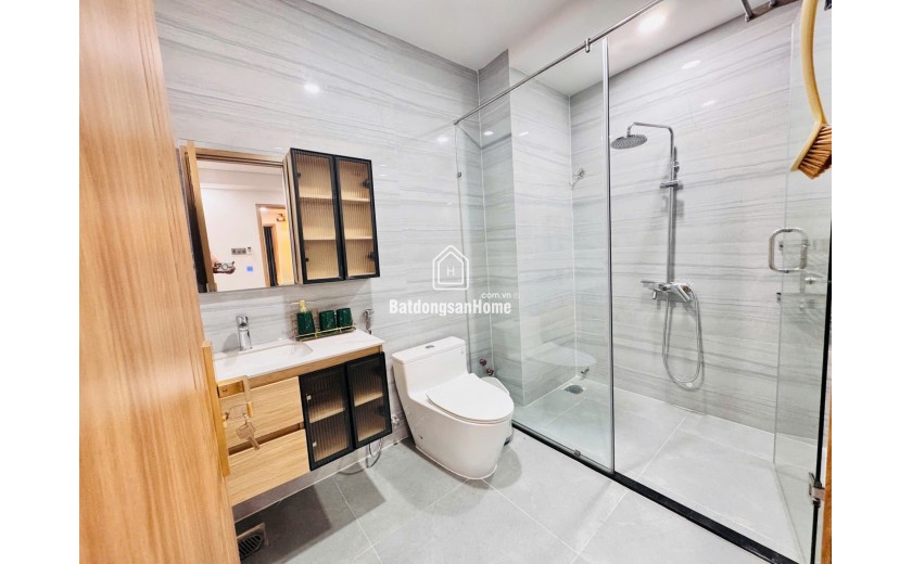 Bán gấp nhà mặt tiền Phạm Ngọc Thạch, Nha Trang - 7 Tầng Thang Máy - Cách biển 300m